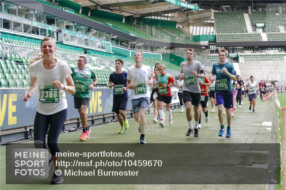 13.09.2026 - 21. swb-Marathon Bremen Michael Burmester http://msf.ph/oto/10459670 13.09.2026 13:12:00 Laufen im Stadion 118, 265, 373, 514, 581, 703, 843, 984, 1113, 1226, 1286, 1334, 1435, 1738, 1849, 1851, 1936, 1952, 1967, 2005, 2248, 2281, 2299, 2330, 2333, 2336, 2353, 2375, 2377, 2398, 2426, 2432, 2443, 2505, 2531, 2589, 2654, 2659, 2669, 2673, 2765, 2784, 2804, 2815, 2819, 2822, 2836, 2850, 2860, 2895, 2907, 2963, 2966, 2975, 2976, 3026, 3027, 3079, 3082, 3143, 3155, 3159, 3174, 3207, 3208, 3308, 3328, 3349, 3352, 3409, 3434, 3470, 3549, 551 meine-sportfotos.de
