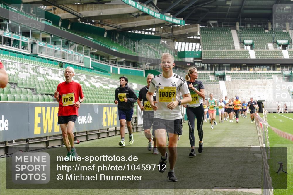 13.09.2026 - 21. swb-Marathon Bremen Michael Burmester http://msf.ph/oto/10459712 13.09.2026 10:34:03 Laufen im Stadion 10018, 10067, 10078, 10147, 10166, 10177, 10184, 10203, 10211, 10236, 10240, 10254, 10297, 10300, 10355, 10356, 10367, 10368, 10369, 10372, 10374, 10379, 10383, 10394, 10408, 10415, 10423, 10428, 10460, 10485, 10494, 10530, 10550, 10559, 10578, 10604, 10639, 10668, 10669, 10673, 10675, 10687, 10691, 10699, 10700, 10728, 10745, 10749, 10750, 10772, 10787, 10788, 10794, 10809, 10828, 10857, 10914, 10928, 11126, 11162, 11343, 11803, 11965, 10146, 10222 meine-sportfotos.de