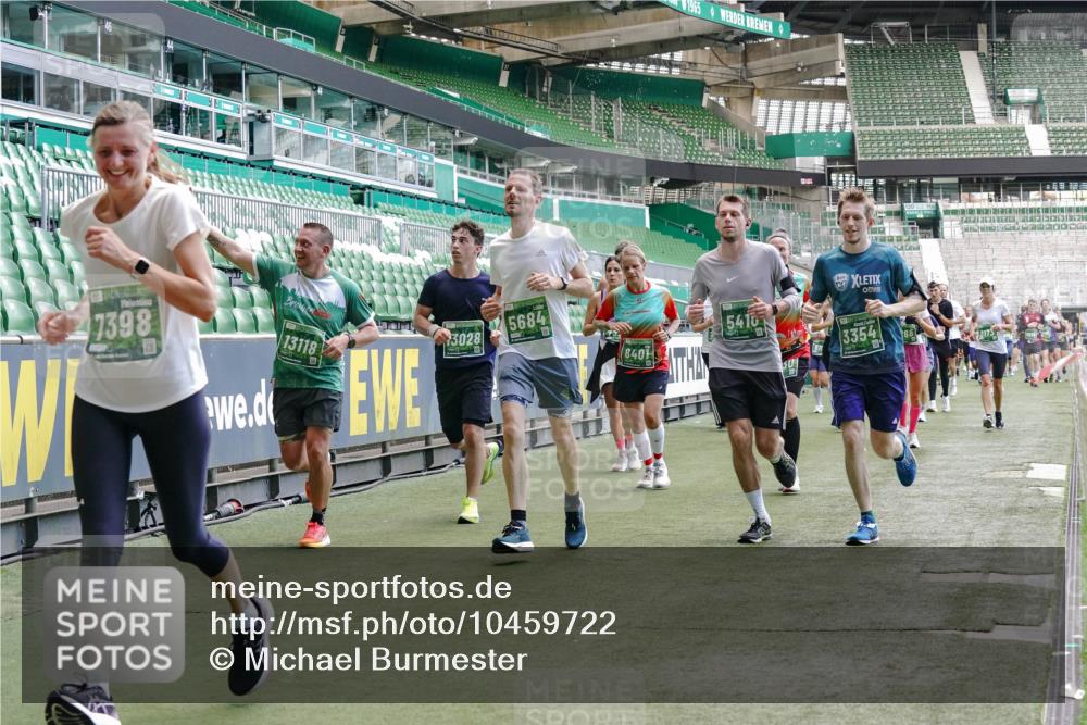 13.09.2026 - 21. swb-Marathon Bremen Michael Burmester http://msf.ph/oto/10459722 13.09.2026 13:12:00 Laufen im Stadion 118, 265, 373, 514, 581, 703, 843, 984, 1113, 1226, 1286, 1334, 1435, 1738, 1849, 1851, 1936, 1952, 1967, 2005, 2248, 2281, 2299, 2330, 2333, 2336, 2353, 2375, 2377, 2398, 2426, 2432, 2443, 2505, 2531, 2589, 2654, 2659, 2669, 2673, 2765, 2784, 2804, 2815, 2819, 2822, 2836, 2850, 2860, 2895, 2907, 2963, 2966, 2975, 2976, 3026, 3027, 3079, 3082, 3143, 3155, 3159, 3174, 3207, 3208, 3308, 3328, 3349, 3352, 3409, 3434, 3470, 3549, 551 meine-sportfotos.de