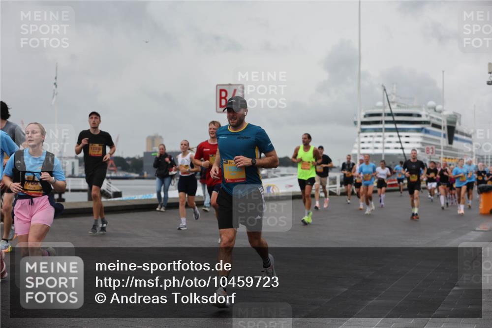 13.09.2026 - Kiel Lauf Andreas Tolksdorf http://msf.ph/oto/10459723 13.09.2026 12:00:40 Kiellinie 700, 12335 meine-sportfotos.de