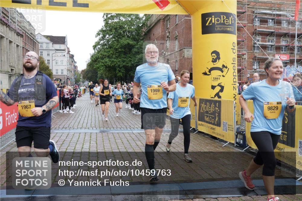 13.09.2026 - Kiel Lauf Yannick Fuchs http://msf.ph/oto/10459763 13.09.2026 09:51:49 Ziel 803, 1309, 1967, 1999, 2002, 4230, 6188, 7007, 7302, 9829, 9833, 10048, 11173, 11834, 714, 840, 940, 956, 2466, 2483, 3089, 3674, 4615, 4822, 4907, 5595, 5731, 5913, 6057, 6363, 6648, 7622, 8097, 8150, 11143, 11233, 11494, 11552, 11852, 11997, 12107, 896, 1100, 1899, 4132, 4883, 6625, 8729, 9616, 11300, 11444, 11445, 11580, 11832, 12630, 232, 2466, 2777, 4217, 6009, 6923, 10626 meine-sportfotos.de