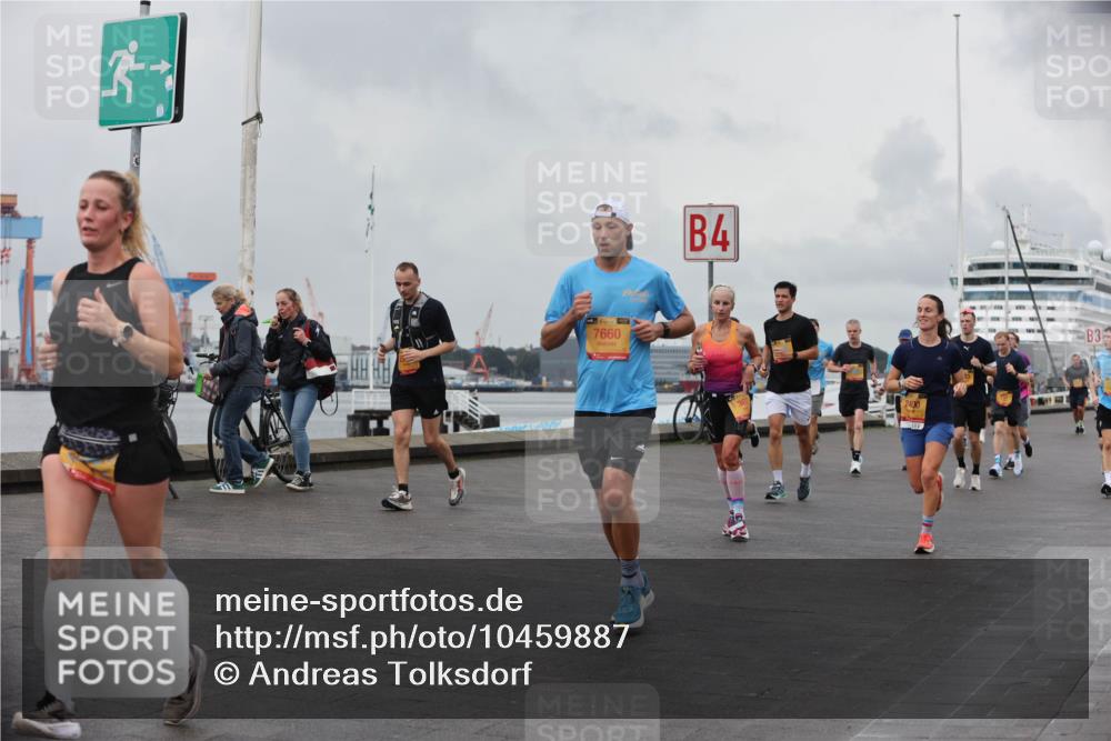 13.09.2026 - Kiel Lauf Andreas Tolksdorf http://msf.ph/oto/10459887 13.09.2026 12:00:51 Kiellinie 38, 7660, 4, 2400, 3 meine-sportfotos.de