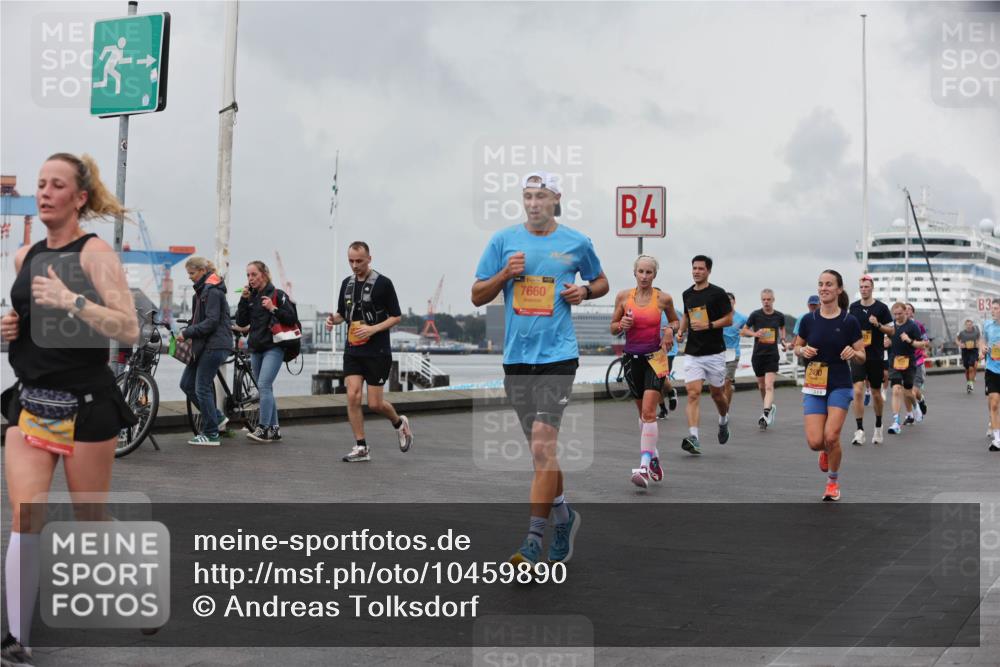 13.09.2026 - Kiel Lauf Andreas Tolksdorf http://msf.ph/oto/10459890 13.09.2026 12:00:51 Kiellinie 7660, 4, 2400, 3 meine-sportfotos.de