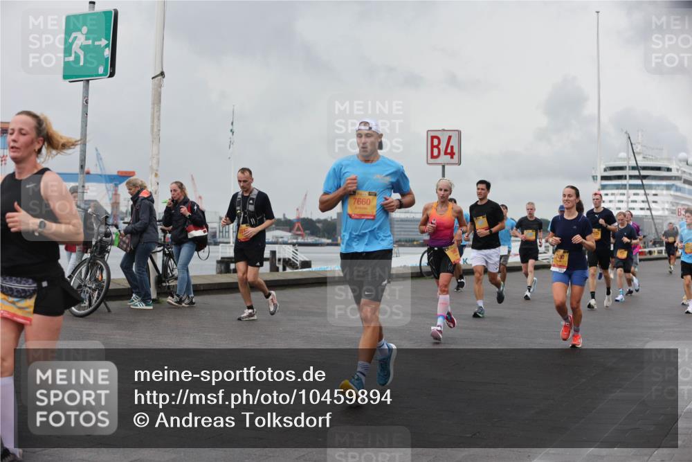 13.09.2026 - Kiel Lauf Andreas Tolksdorf http://msf.ph/oto/10459894 13.09.2026 12:00:51 Kiellinie 4 meine-sportfotos.de