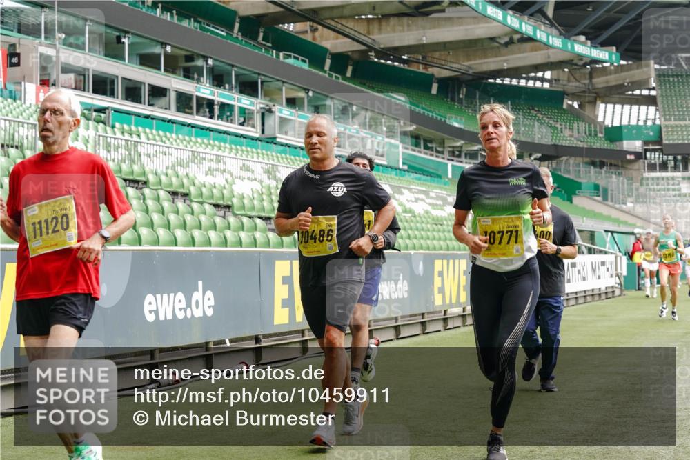 13.09.2026 - 21. swb-Marathon Bremen Michael Burmester http://msf.ph/oto/10459911 13.09.2026 10:34:05 Laufen im Stadion 10018, 10067, 10078, 10147, 10166, 10177, 10184, 10203, 10211, 10236, 10240, 10254, 10297, 10300, 10355, 10356, 10367, 10368, 10369, 10372, 10374, 10379, 10383, 10394, 10408, 10415, 10423, 10428, 10460, 10485, 10494, 10530, 10550, 10559, 10578, 10604, 10639, 10668, 10669, 10673, 10687, 10691, 10699, 10700, 10728, 10745, 10749, 10750, 10772, 10787, 10788, 10794, 10809, 10828, 10857, 10914, 10928, 11126, 11162, 11343, 11803, 11965, 10146, 10222 meine-sportfotos.de