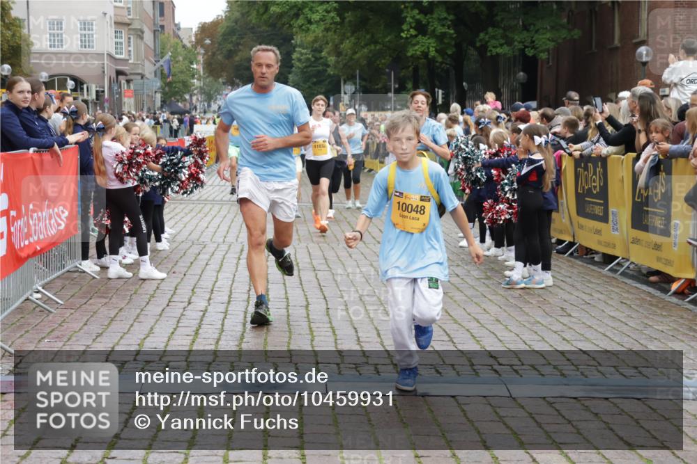 13.09.2026 - Kiel Lauf Yannick Fuchs http://msf.ph/oto/10459931 13.09.2026 09:51:57 Ziel 803, 896, 1100, 1309, 1899, 4230, 7007, 7302, 10048, 11300, 11444, 11445, 11832, 11834, 12630, 714, 840, 1309, 1967, 1999, 2002, 2483, 3089, 3674, 4615, 4822, 4907, 5595, 5913, 6057, 6188, 6363, 6648, 7302, 7622, 8097, 8150, 9829, 9833, 11143, 11173, 11233, 11494, 11552, 11997, 12107, 3476, 3832, 4132, 4166, 4666, 4883, 6471, 6625, 6867, 7347, 7494, 8729, 9616, 10371, 10620, 11580, 12068, 940, 956, 2466, 3089, 5731, 5913, 6363, 11143, 11852 meine-sportfotos.de