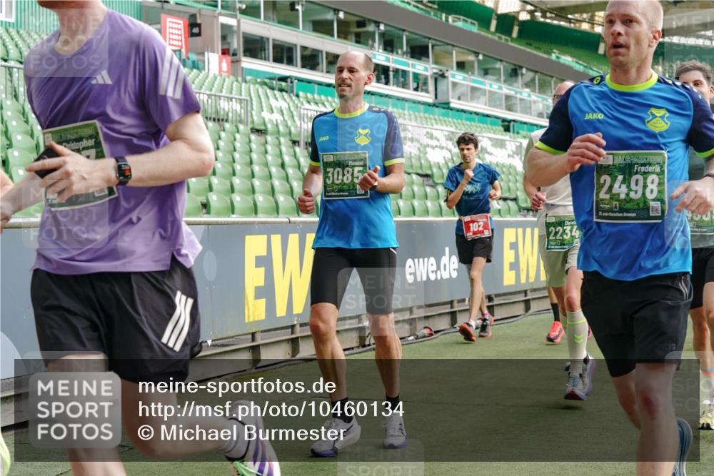 13.09.2026 - 21. swb-Marathon Bremen Michael Burmester http://msf.ph/oto/10460134 13.09.2026 12:54:49 Laufen im Stadion 161, 189, 201, 205, 313, 376, 385, 388, 461, 472, 481, 495, 541, 560, 615, 616, 666, 675, 696, 740, 816, 827, 913, 982, 1053, 1058, 1076, 1197, 1207, 1390, 1419, 1468, 1551, 1599, 1631, 1645, 1658, 1707, 1814, 2055, 2125, 2234, 2251, 2280, 2319, 2362, 2383, 2390, 2401, 2422, 2454, 2474, 2499, 2623, 2701, 2733, 2801, 2824, 2870, 2882, 2913, 2922, 2962, 2971, 2997, 3012, 3054, 3057, 3134, 3175, 3192, 3206, 3241, 3246, 3346, 3356, 3357, 3413, 3706, 3716, 3836, 4137, 6106 meine-sportfotos.de