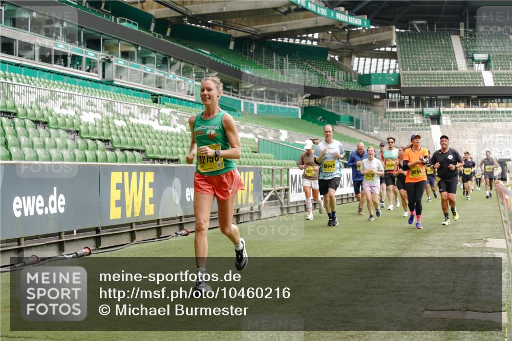 13.09.2026 - 21. swb-Marathon Bremen Michael Burmester http://msf.ph/oto/10460216 13.09.2026 10:34:11 Laufen im Stadion 10018, 10067, 10078, 10147, 10157, 10166, 10177, 10184, 10185, 10203, 10211, 10236, 10240, 10254, 10297, 10300, 10355, 10356, 10367, 10368, 10369, 10374, 10379, 10383, 10394, 10408, 10415, 10423, 10428, 10460, 10485, 10494, 10530, 10559, 10578, 10604, 10639, 10668, 10669, 10673, 10677, 10687, 10691, 10699, 10700, 10728, 10745, 10749, 10750, 10772, 10787, 10788, 10794, 10809, 10828, 10857, 10914, 10928, 11126, 11162, 11343, 11803, 11965, 10146, 10222 meine-sportfotos.de