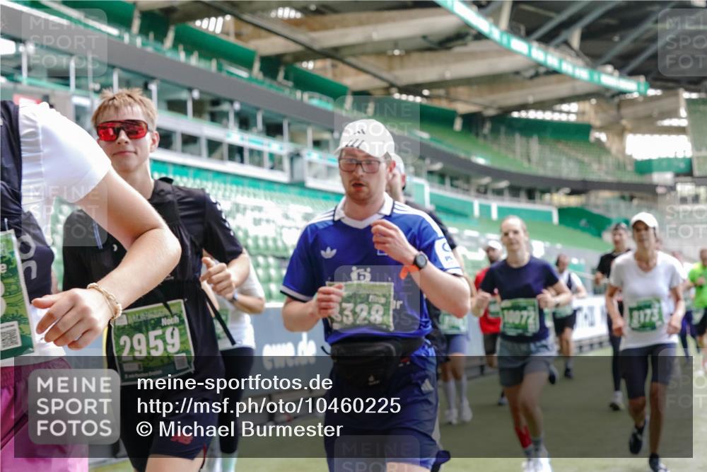 13.09.2026 - 21. swb-Marathon Bremen Michael Burmester http://msf.ph/oto/10460225 13.09.2026 13:12:06 Laufen im Stadion 118, 265, 373, 514, 581, 703, 843, 984, 1113, 1226, 1286, 1334, 1435, 1849, 1851, 1936, 1952, 2005, 2248, 2264, 2281, 2299, 2330, 2333, 2336, 2353, 2375, 2377, 2398, 2426, 2432, 2443, 2478, 2505, 2531, 2589, 2659, 2669, 2673, 2684, 2765, 2784, 2804, 2815, 2822, 2836, 2850, 2860, 2895, 2907, 2963, 2966, 2975, 2976, 3026, 3027, 3079, 3082, 3143, 3155, 3159, 3174, 3207, 3293, 3308, 3328, 3349, 3352, 3409, 3434, 3470, 3549, 551 meine-sportfotos.de