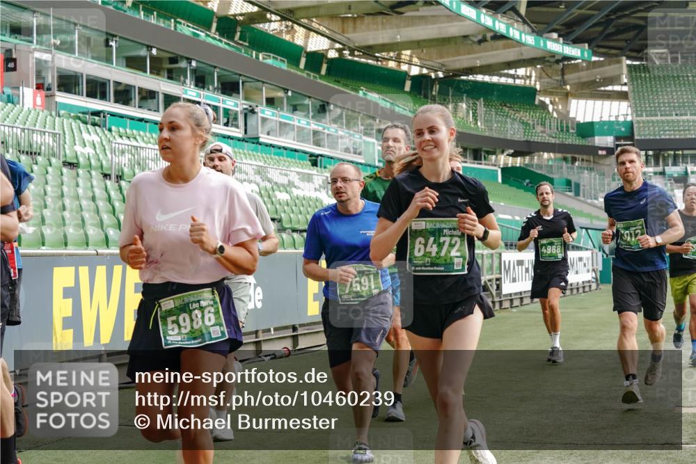 13.09.2026 - 21. swb-Marathon Bremen Michael Burmester http://msf.ph/oto/10460239 13.09.2026 12:54:51 Laufen im Stadion 161, 189, 201, 205, 313, 376, 385, 388, 461, 472, 481, 495, 541, 560, 615, 616, 666, 675, 696, 740, 816, 827, 913, 982, 1053, 1058, 1076, 1197, 1207, 1390, 1419, 1468, 1551, 1599, 1631, 1645, 1658, 1707, 1814, 2055, 2125, 2234, 2251, 2280, 2319, 2362, 2383, 2390, 2422, 2454, 2474, 2499, 2623, 2701, 2733, 2801, 2824, 2870, 2882, 2913, 2922, 2962, 2971, 2997, 3012, 3054, 3057, 3134, 3175, 3192, 3206, 3241, 3246, 3346, 3356, 3357, 3413, 3706, 3716, 3836, 4137, 5530, 6106 meine-sportfotos.de