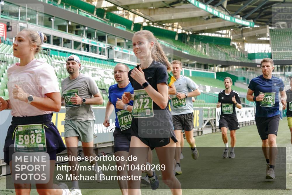 13.09.2026 - 21. swb-Marathon Bremen Michael Burmester http://msf.ph/oto/10460269 13.09.2026 12:54:51 Laufen im Stadion 161, 189, 201, 205, 313, 376, 385, 388, 461, 472, 481, 495, 541, 560, 615, 616, 666, 675, 696, 740, 816, 827, 913, 982, 1053, 1058, 1076, 1197, 1207, 1390, 1419, 1468, 1551, 1599, 1631, 1645, 1658, 1707, 1814, 2055, 2125, 2234, 2251, 2280, 2319, 2362, 2383, 2390, 2422, 2454, 2474, 2499, 2623, 2701, 2733, 2801, 2824, 2870, 2882, 2913, 2922, 2962, 2971, 2997, 3012, 3054, 3057, 3134, 3175, 3192, 3206, 3241, 3246, 3346, 3356, 3357, 3413, 3706, 3716, 3836, 4137, 5530, 6106 meine-sportfotos.de