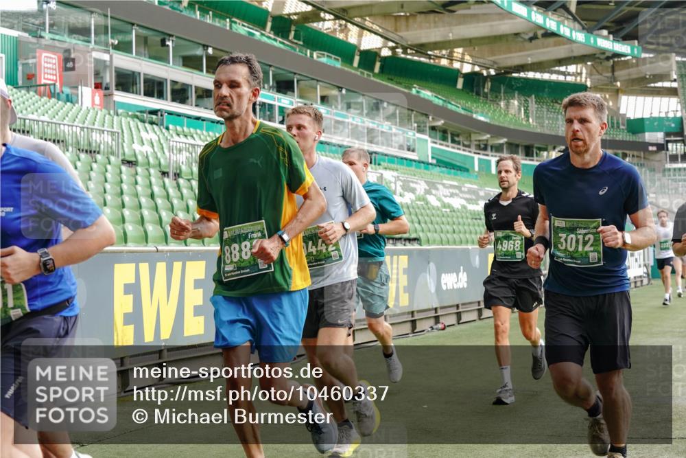 13.09.2026 - 21. swb-Marathon Bremen Michael Burmester http://msf.ph/oto/10460337 13.09.2026 12:54:52 Laufen im Stadion 161, 189, 201, 205, 313, 376, 385, 388, 461, 472, 481, 495, 541, 560, 615, 616, 666, 675, 696, 740, 816, 827, 913, 982, 1053, 1058, 1076, 1197, 1207, 1390, 1419, 1468, 1551, 1599, 1631, 1645, 1658, 1707, 1814, 2055, 2125, 2234, 2251, 2280, 2319, 2362, 2383, 2390, 2422, 2454, 2474, 2499, 2623, 2701, 2733, 2801, 2824, 2870, 2882, 2913, 2922, 2962, 2971, 3012, 3054, 3057, 3134, 3175, 3192, 3206, 3241, 3246, 3346, 3356, 3357, 3413, 3706, 3716, 3836, 4137, 5277, 5430, 5530, 6106 meine-sportfotos.de