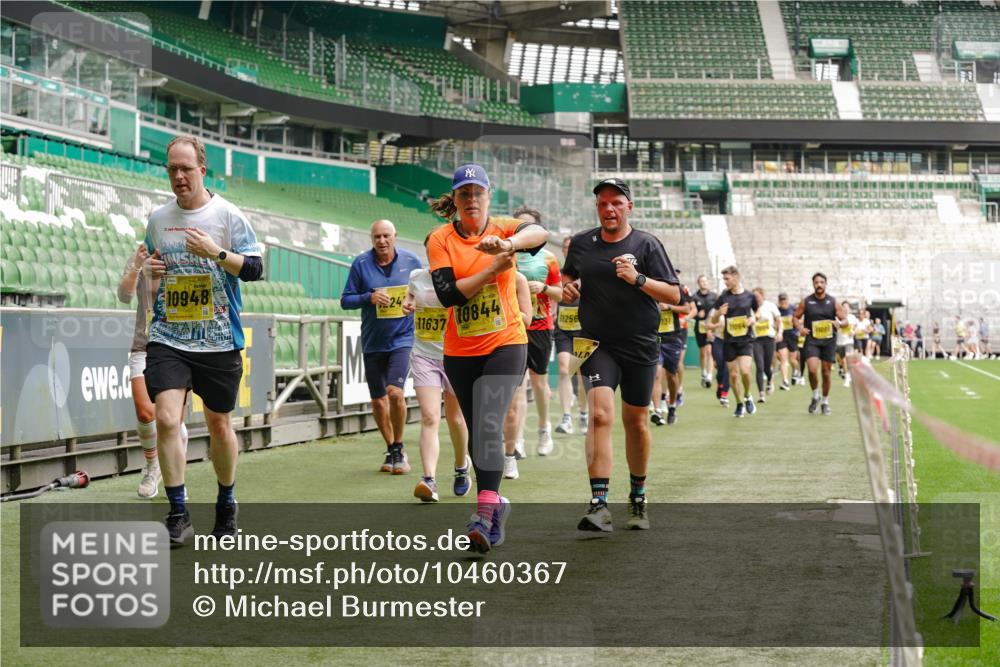 13.09.2026 - 21. swb-Marathon Bremen Michael Burmester http://msf.ph/oto/10460367 13.09.2026 10:34:13 Laufen im Stadion 10018, 10067, 10078, 10147, 10157, 10166, 10177, 10184, 10185, 10211, 10236, 10240, 10254, 10297, 10300, 10355, 10356, 10367, 10368, 10369, 10374, 10379, 10383, 10394, 10408, 10415, 10423, 10428, 10460, 10485, 10494, 10530, 10559, 10578, 10604, 10639, 10668, 10669, 10673, 10677, 10687, 10691, 10699, 10700, 10728, 10745, 10749, 10750, 10772, 10787, 10788, 10794, 10809, 10828, 10857, 10914, 10928, 11126, 11162, 11343, 11803, 11965, 10146, 10222 meine-sportfotos.de