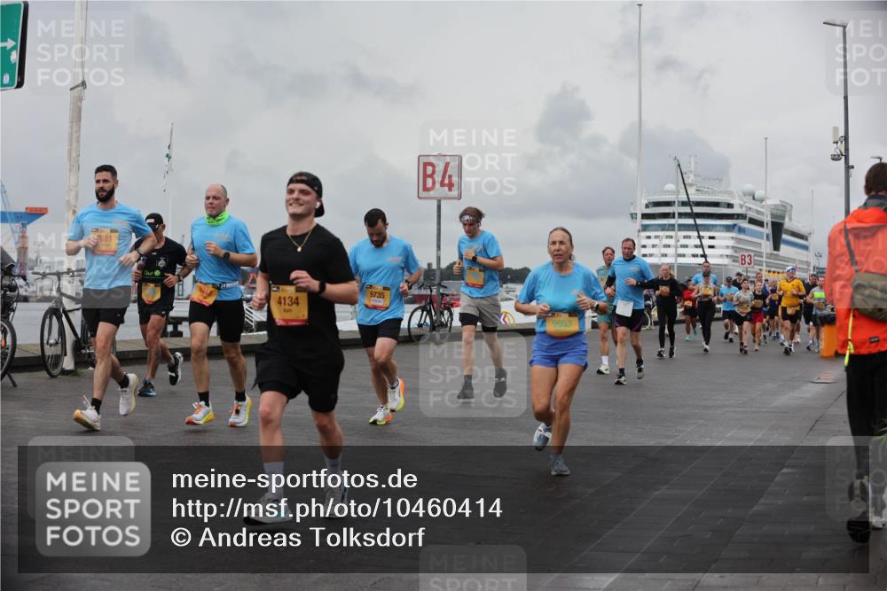 13.09.2026 - Kiel Lauf Andreas Tolksdorf http://msf.ph/oto/10460414 13.09.2026 12:01:16 Kiellinie 681, 4134, 4, 9735, 9953, 3 meine-sportfotos.de