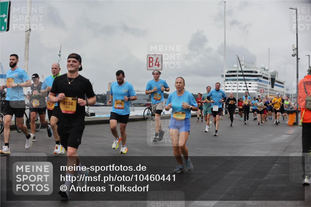 13.09.2026 - Kiel Lauf Andreas Tolksdorf http://msf.ph/oto/10460441 13.09.2026 12:01:16 Kiellinie 1681, 8043, 4134, 4, 9735, 9053 meine-sportfotos.de