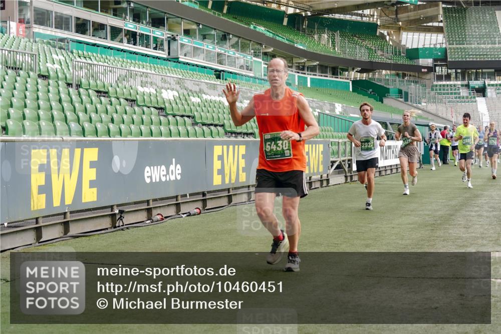 13.09.2026 - 21. swb-Marathon Bremen Michael Burmester http://msf.ph/oto/10460451 13.09.2026 12:54:55 Laufen im Stadion 161, 189, 201, 205, 313, 385, 388, 461, 472, 481, 495, 560, 615, 616, 666, 675, 696, 740, 816, 827, 913, 1053, 1058, 1076, 1197, 1207, 1390, 1419, 1468, 1551, 1599, 1631, 1645, 1658, 1707, 2055, 2125, 2234, 2251, 2280, 2319, 2383, 2390, 2474, 2499, 2623, 2701, 2733, 2801, 2824, 2870, 2882, 2913, 2922, 2962, 2971, 3012, 3054, 3057, 3134, 3175, 3192, 3206, 3241, 3246, 3346, 3356, 3357, 3413, 3706, 3716, 3836, 4137, 4413, 5277, 5430, 5530, 6106, 2498, 3085 meine-sportfotos.de