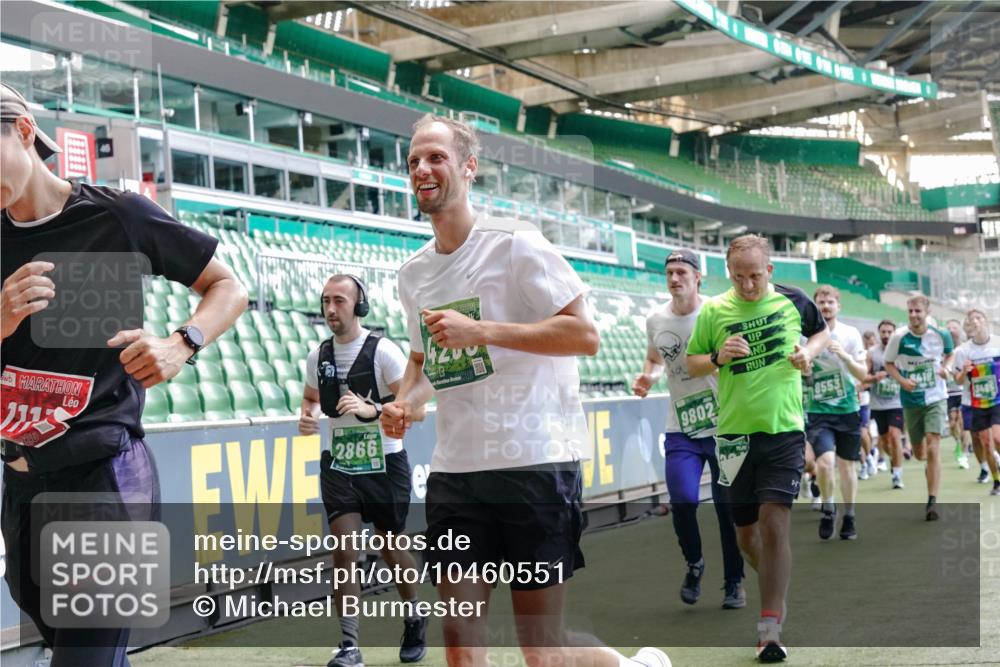 13.09.2026 - 21. swb-Marathon Bremen Michael Burmester http://msf.ph/oto/10460551 13.09.2026 13:12:10 Laufen im Stadion 118, 183, 265, 373, 514, 581, 703, 843, 933, 984, 1113, 1226, 1286, 1334, 1435, 1849, 1851, 1936, 1952, 2005, 2248, 2264, 2281, 2299, 2330, 2336, 2353, 2375, 2377, 2398, 2426, 2443, 2478, 2505, 2531, 2589, 2659, 2669, 2673, 2684, 2765, 2784, 2804, 2815, 2822, 2836, 2850, 2860, 2895, 2907, 2963, 2966, 2975, 2976, 3026, 3027, 3079, 3082, 3143, 3155, 3159, 3174, 3207, 3293, 3308, 3328, 3349, 3352, 3409, 3434, 3549, 551 meine-sportfotos.de
