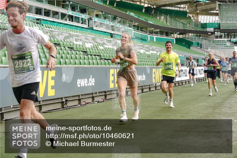 13.09.2026 - 21. swb-Marathon Bremen Michael Burmester http://msf.ph/oto/10460621 13.09.2026 12:54:59 Laufen im Stadion 161, 189, 201, 205, 313, 385, 388, 461, 472, 481, 495, 560, 655, 666, 675, 696, 740, 816, 827, 913, 1053, 1058, 1076, 1197, 1207, 1390, 1419, 1468, 1537, 1551, 1599, 1631, 1645, 1658, 2055, 2125, 2234, 2251, 2319, 2383, 2390, 2474, 2499, 2604, 2623, 2701, 2733, 2801, 2824, 2870, 2882, 2913, 2922, 2962, 2971, 3012, 3054, 3057, 3134, 3175, 3192, 3206, 3241, 3246, 3346, 3356, 3357, 3413, 3706, 3716, 3836, 4137, 4413, 4733, 5277, 5430, 5530, 6106, 2498, 3085 meine-sportfotos.de