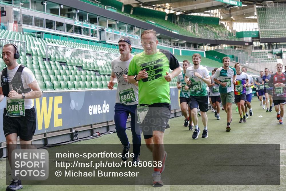 13.09.2026 - 21. swb-Marathon Bremen Michael Burmester http://msf.ph/oto/10460638 13.09.2026 13:12:11 Laufen im Stadion 118, 183, 265, 373, 514, 703, 843, 933, 984, 1113, 1226, 1286, 1334, 1435, 1849, 1851, 1936, 1952, 2005, 2248, 2264, 2281, 2299, 2330, 2336, 2353, 2375, 2377, 2398, 2426, 2443, 2478, 2505, 2531, 2589, 2659, 2669, 2673, 2684, 2765, 2784, 2804, 2815, 2822, 2836, 2850, 2860, 2895, 2907, 2963, 2966, 2975, 2976, 3026, 3027, 3079, 3082, 3143, 3155, 3159, 3174, 3207, 3293, 3308, 3328, 3349, 3352, 3409, 3434, 3549, 551 meine-sportfotos.de
