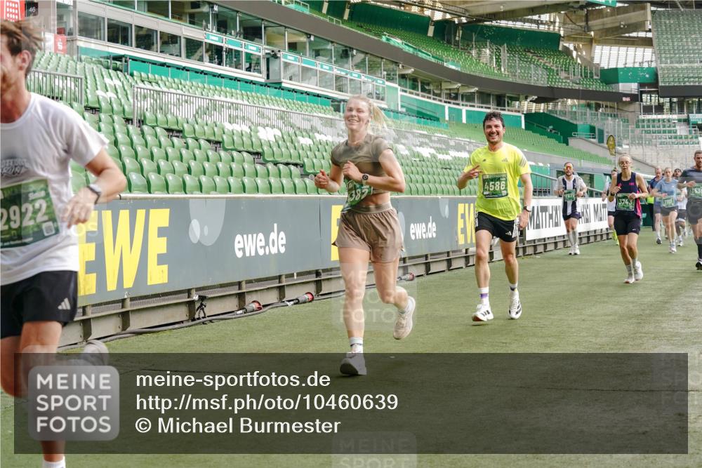 13.09.2026 - 21. swb-Marathon Bremen Michael Burmester http://msf.ph/oto/10460639 13.09.2026 12:54:59 Laufen im Stadion 161, 189, 201, 205, 313, 385, 388, 461, 472, 481, 495, 560, 655, 666, 675, 696, 740, 816, 827, 913, 1053, 1058, 1076, 1197, 1207, 1390, 1419, 1468, 1537, 1551, 1599, 1631, 1645, 1658, 2055, 2125, 2234, 2251, 2319, 2383, 2390, 2474, 2499, 2604, 2623, 2701, 2733, 2801, 2824, 2870, 2882, 2913, 2922, 2962, 2971, 3012, 3054, 3057, 3134, 3175, 3192, 3206, 3241, 3246, 3346, 3356, 3357, 3413, 3706, 3716, 3836, 4137, 4413, 4733, 5277, 5430, 5530, 6106, 2498, 3085 meine-sportfotos.de