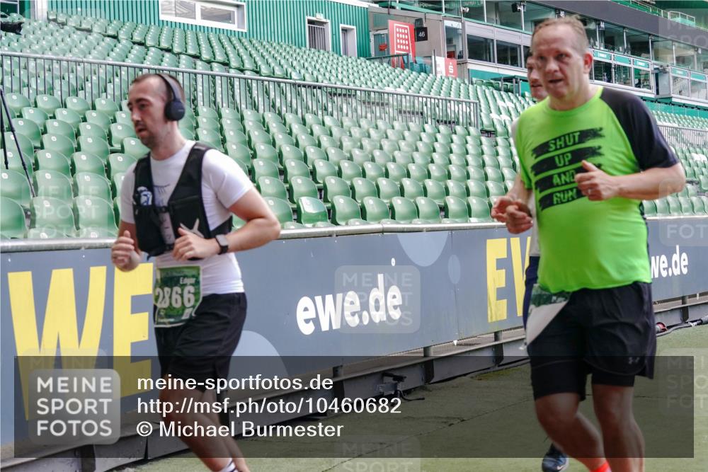 13.09.2026 - 21. swb-Marathon Bremen Michael Burmester http://msf.ph/oto/10460682 13.09.2026 13:12:12 Laufen im Stadion 118, 183, 265, 373, 514, 695, 703, 843, 933, 984, 1113, 1226, 1286, 1334, 1435, 1849, 1851, 1936, 1952, 2005, 2248, 2264, 2281, 2299, 2330, 2336, 2353, 2375, 2377, 2398, 2426, 2443, 2461, 2478, 2505, 2531, 2589, 2659, 2669, 2673, 2684, 2765, 2784, 2804, 2815, 2822, 2836, 2850, 2860, 2895, 2907, 2963, 2966, 2975, 2976, 3026, 3027, 3079, 3082, 3143, 3155, 3159, 3174, 3207, 3293, 3308, 3328, 3349, 3352, 3409, 3434, 3549, 551 meine-sportfotos.de