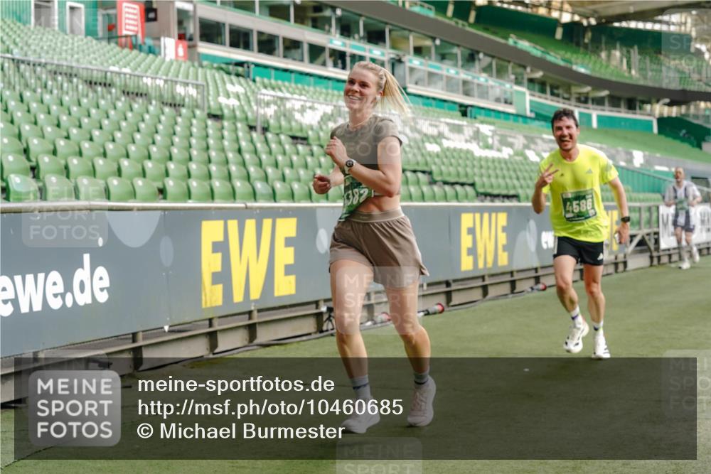 13.09.2026 - 21. swb-Marathon Bremen Michael Burmester http://msf.ph/oto/10460685 13.09.2026 12:54:59 Laufen im Stadion 161, 189, 201, 205, 313, 385, 388, 461, 472, 481, 495, 560, 655, 666, 675, 696, 740, 816, 827, 913, 1053, 1058, 1076, 1197, 1207, 1390, 1419, 1468, 1537, 1551, 1599, 1631, 1645, 1658, 2055, 2125, 2234, 2251, 2319, 2383, 2390, 2474, 2499, 2604, 2623, 2701, 2733, 2801, 2824, 2870, 2882, 2913, 2922, 2962, 2971, 3012, 3054, 3057, 3134, 3175, 3192, 3206, 3241, 3246, 3346, 3356, 3357, 3413, 3706, 3716, 3836, 4137, 4413, 4733, 5277, 5430, 5530, 6106, 2498, 3085 meine-sportfotos.de