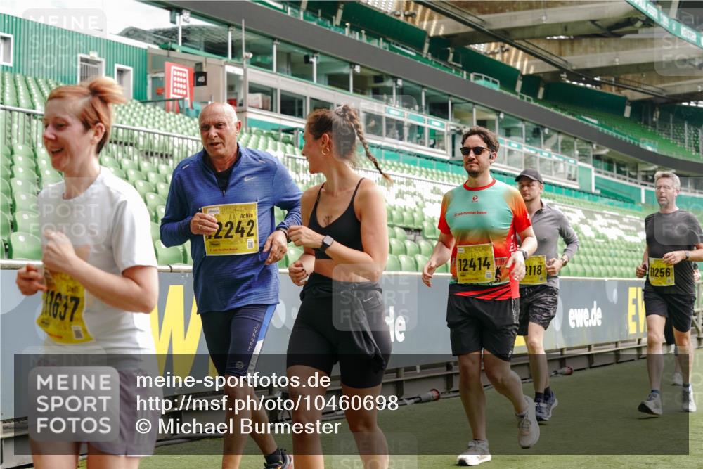 13.09.2026 - 21. swb-Marathon Bremen Michael Burmester http://msf.ph/oto/10460698 13.09.2026 10:34:19 Laufen im Stadion 10018, 10067, 10078, 10093, 10147, 10157, 10166, 10177, 10184, 10185, 10211, 10236, 10240, 10254, 10297, 10300, 10355, 10356, 10367, 10368, 10369, 10374, 10379, 10383, 10394, 10408, 10415, 10423, 10428, 10460, 10485, 10494, 10530, 10559, 10578, 10604, 10639, 10668, 10669, 10673, 10677, 10687, 10691, 10699, 10700, 10728, 10745, 10749, 10750, 10772, 10787, 10788, 10794, 10809, 10828, 10857, 10914, 10928, 11126, 11162, 11343, 11803, 11965, 10146, 10222 meine-sportfotos.de