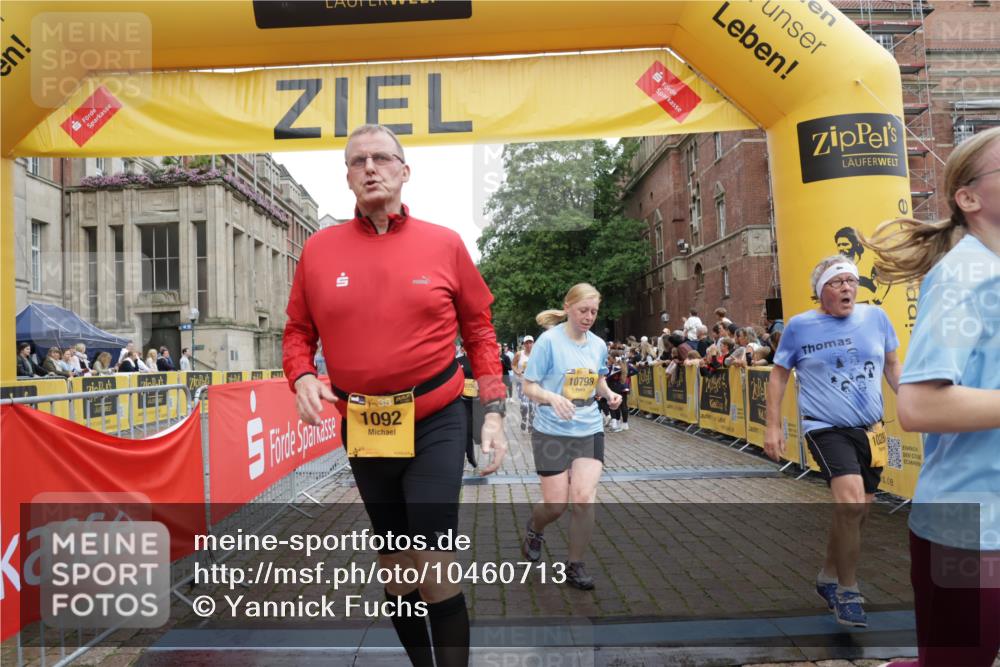 13.09.2026 - Kiel Lauf Yannick Fuchs http://msf.ph/oto/10460713 13.09.2026 09:52:48 Ziel 291, 1092, 1395, 4412, 4671, 6241, 6613, 6845, 7394, 8068, 8851, 9345, 9565, 10280, 10798, 12258, 180, 918, 919, 2157, 2924, 3476, 3832, 4666, 5032, 5736, 6432, 6601, 6679, 6867, 7347, 7494, 7719, 7742, 7867, 8992, 9892, 10259, 10746, 11130, 12282, 70, 175, 2399, 3205, 3581, 7226, 7495, 9707, 12417, 12468, 3476, 3832, 4166, 4666, 4883, 6471, 6625, 6867, 7347, 7494, 10371, 10620, 11580, 12068 meine-sportfotos.de
