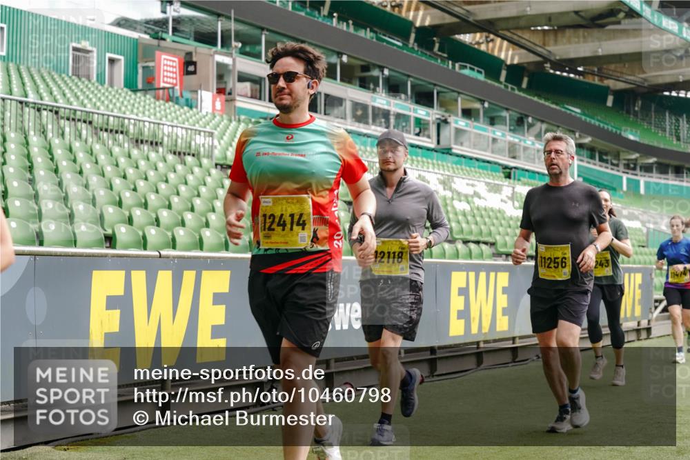 13.09.2026 - 21. swb-Marathon Bremen Michael Burmester http://msf.ph/oto/10460798 13.09.2026 10:34:20 Laufen im Stadion 10018, 10067, 10078, 10093, 10147, 10157, 10166, 10177, 10184, 10185, 10211, 10236, 10240, 10254, 10297, 10300, 10355, 10356, 10367, 10368, 10369, 10374, 10383, 10394, 10408, 10415, 10423, 10428, 10460, 10485, 10494, 10530, 10559, 10578, 10604, 10639, 10668, 10669, 10673, 10677, 10687, 10691, 10699, 10700, 10728, 10745, 10749, 10750, 10772, 10787, 10788, 10794, 10809, 10828, 10857, 10914, 10928, 11126, 11162, 11343, 11803, 11965, 10146, 10222 meine-sportfotos.de