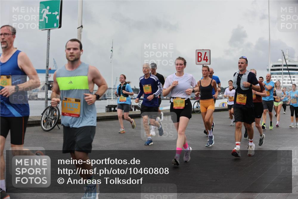 13.09.2026 - Kiel Lauf Andreas Tolksdorf http://msf.ph/oto/10460808 13.09.2026 12:01:30 Kiellinie 425, 9346, 4, 12733, 12537 meine-sportfotos.de