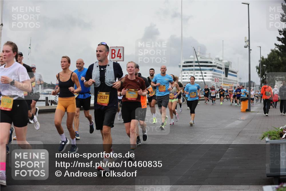 13.09.2026 - Kiel Lauf Andreas Tolksdorf http://msf.ph/oto/10460835 13.09.2026 12:01:31 Kiellinie 12733, 39, 12537, 4, 8372, 3 meine-sportfotos.de
