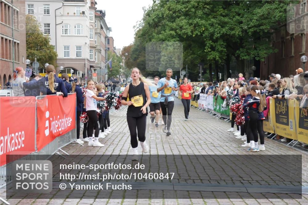 13.09.2026 - Kiel Lauf Yannick Fuchs http://msf.ph/oto/10460847 13.09.2026 09:52:59 Ziel 70, 175, 3205, 3581, 6241, 6613, 6845, 7226, 9707, 12417, 12468, 291, 918, 919, 1092, 1395, 2157, 4412, 4671, 5736, 6432, 6601, 6679, 7394, 7742, 7867, 8068, 8851, 9345, 9565, 9892, 10259, 10280, 10746, 10798, 12258, 12282, 2058, 2399, 7140, 7143, 7495, 9568, 10275, 11312, 180, 2157, 2924, 5032, 6679, 7719, 7742, 8992, 10746, 11130 meine-sportfotos.de
