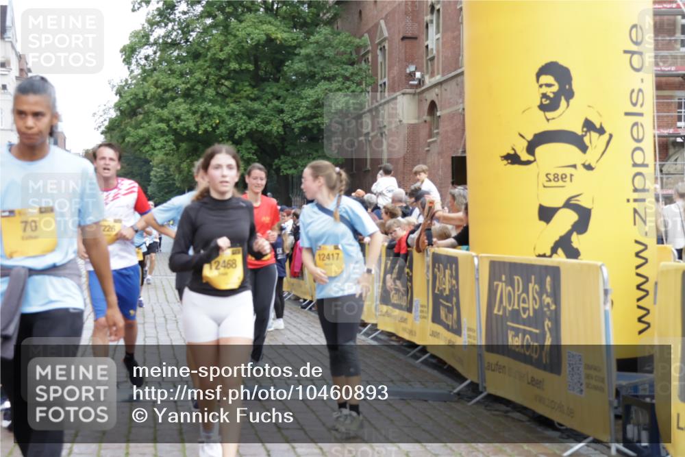 13.09.2026 - Kiel Lauf Yannick Fuchs http://msf.ph/oto/10460893 13.09.2026 09:53:05 Ziel 70, 175, 2399, 3205, 3581, 7140, 7226, 7495, 9707, 10275, 12417, 12468, 291, 918, 919, 1092, 1395, 4412, 4671, 5736, 6241, 6432, 6601, 6613, 6845, 7394, 7867, 8068, 8851, 9345, 9565, 9892, 10259, 10280, 10798, 12258, 12282, 1718, 2058, 4920, 5779, 6180, 7143, 7541, 7552, 8260, 9568, 11059, 11312, 12493, 2157, 2924, 5736, 6432, 6679, 7742, 9892, 10259, 10746, 12282 meine-sportfotos.de