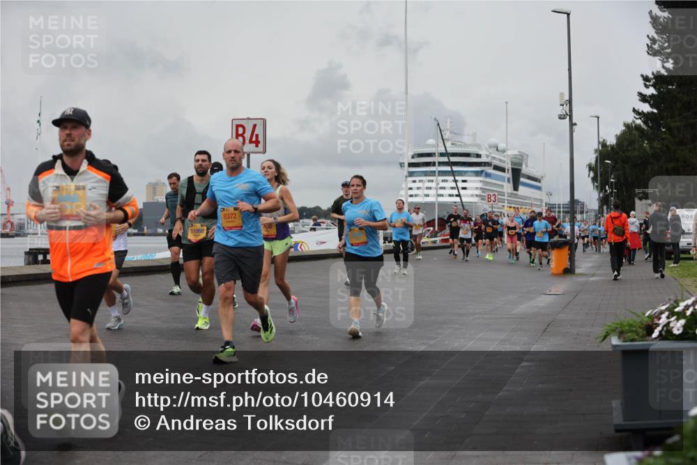 13.09.2026 - Kiel Lauf Andreas Tolksdorf http://msf.ph/oto/10460914 13.09.2026 12:01:33 Kiellinie 11068, 8372, 4, 50, 3 meine-sportfotos.de