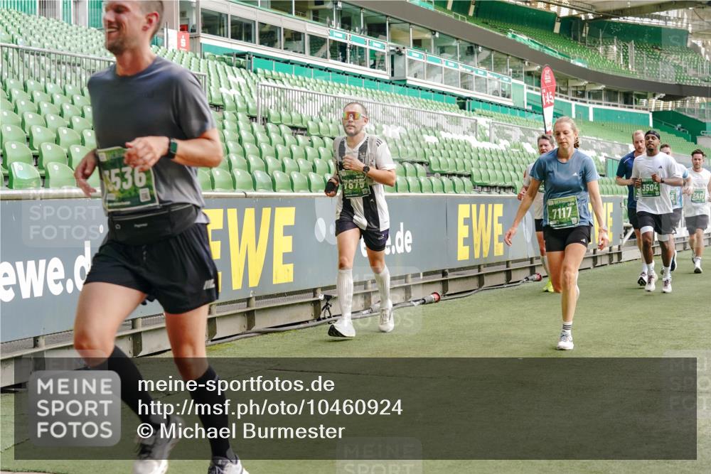 13.09.2026 - 21. swb-Marathon Bremen Michael Burmester http://msf.ph/oto/10460924 13.09.2026 12:55:04 Laufen im Stadion 161, 189, 201, 205, 385, 388, 411, 461, 472, 481, 495, 655, 666, 675, 816, 827, 854, 913, 1053, 1058, 1076, 1197, 1207, 1390, 1419, 1468, 1537, 1551, 1599, 1631, 1645, 1658, 2055, 2122, 2125, 2234, 2251, 2319, 2383, 2390, 2474, 2499, 2604, 2623, 2701, 2733, 2801, 2824, 2870, 2882, 2913, 2922, 2962, 2971, 3012, 3054, 3057, 3134, 3175, 3192, 3206, 3241, 3246, 3346, 3356, 3357, 3413, 3706, 3716, 3836, 4135, 4137, 4413, 4733, 5277, 5430, 5530, 6106, 2498, 3085 meine-sportfotos.de