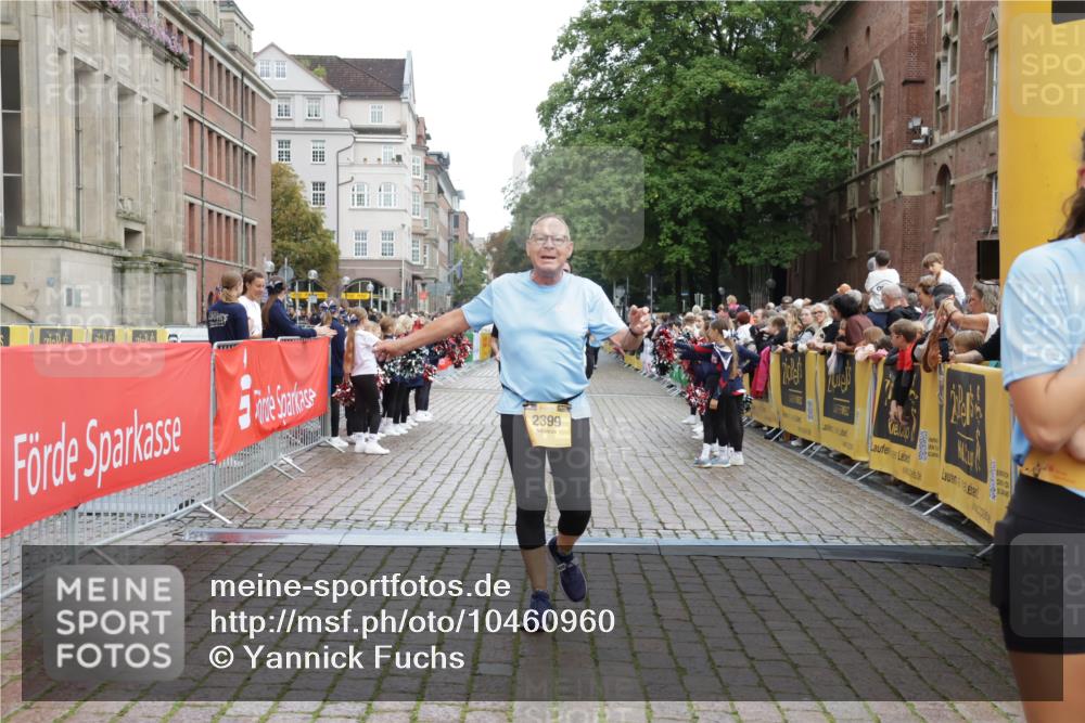 13.09.2026 - Kiel Lauf Yannick Fuchs http://msf.ph/oto/10460960 13.09.2026 09:53:10 Ziel 70, 175, 2399, 3205, 7140, 7226, 7495, 9707, 10275, 11312, 12417, 12468, 70, 291, 918, 919, 1092, 1395, 3581, 4412, 4671, 6241, 6601, 6613, 6845, 7394, 8068, 8851, 9345, 9565, 10280, 10798, 12258, 802, 1417, 1499, 1718, 2058, 2886, 4920, 5779, 5789, 6180, 7143, 7541, 7552, 8260, 8353, 9568, 10495, 11059, 11073, 12284, 12493, 918, 919, 5736, 6432, 6601, 7867, 9892, 10259, 12282 meine-sportfotos.de