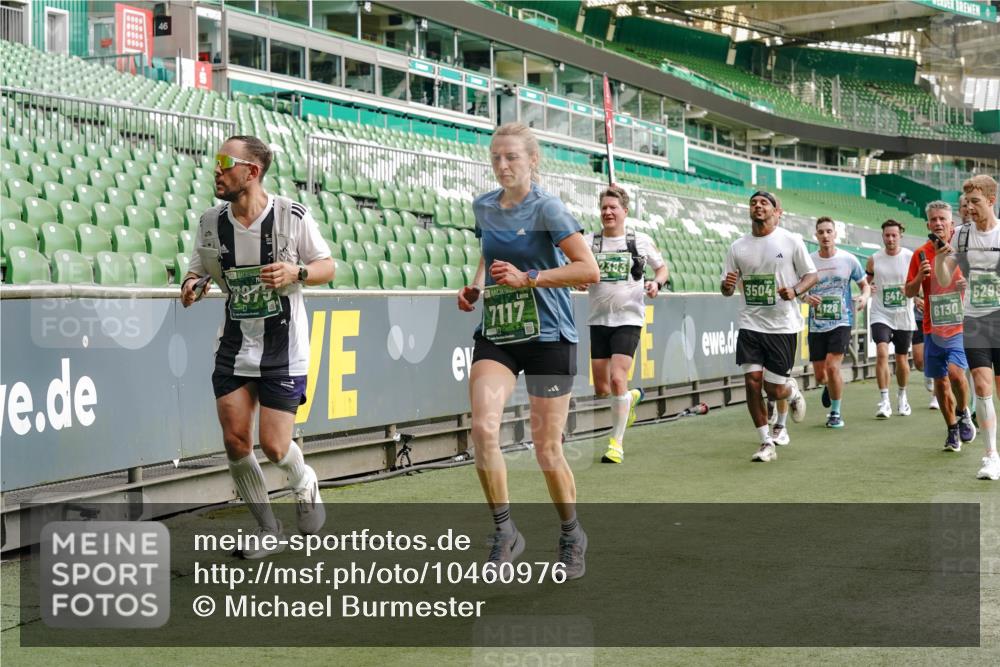 13.09.2026 - 21. swb-Marathon Bremen Michael Burmester http://msf.ph/oto/10460976 13.09.2026 12:55:05 Laufen im Stadion 161, 189, 201, 205, 385, 388, 411, 461, 472, 481, 495, 655, 666, 675, 816, 827, 854, 913, 1053, 1058, 1076, 1197, 1390, 1419, 1468, 1537, 1551, 1599, 1631, 1645, 1658, 2055, 2122, 2125, 2234, 2251, 2319, 2383, 2390, 2474, 2499, 2604, 2623, 2701, 2733, 2801, 2824, 2870, 2882, 2913, 2922, 2962, 2971, 3012, 3054, 3057, 3134, 3175, 3192, 3206, 3241, 3246, 3346, 3356, 3357, 3413, 3706, 3716, 3836, 4135, 4137, 4413, 4733, 5277, 5430, 5530, 6106, 2498, 3085 meine-sportfotos.de