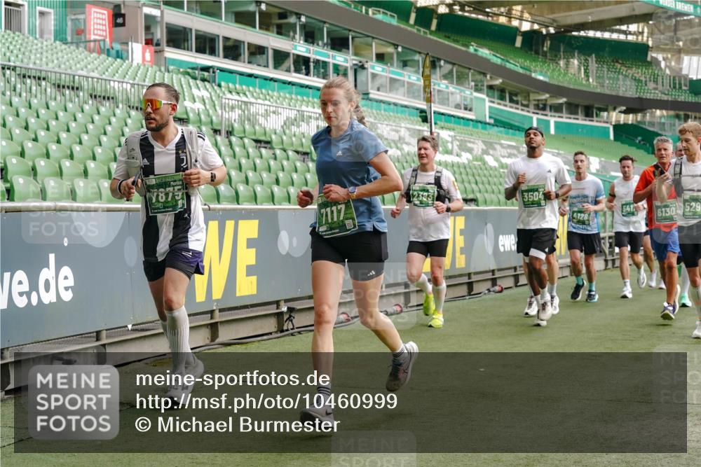 13.09.2026 - 21. swb-Marathon Bremen Michael Burmester http://msf.ph/oto/10460999 13.09.2026 12:55:05 Laufen im Stadion 161, 189, 201, 205, 385, 388, 411, 461, 472, 481, 495, 655, 666, 675, 816, 827, 854, 913, 1053, 1058, 1076, 1197, 1390, 1419, 1468, 1537, 1551, 1599, 1631, 1645, 1658, 2055, 2122, 2125, 2234, 2251, 2319, 2383, 2390, 2474, 2499, 2604, 2623, 2701, 2733, 2801, 2824, 2870, 2882, 2913, 2922, 2962, 2971, 3012, 3054, 3057, 3134, 3175, 3192, 3206, 3241, 3246, 3346, 3356, 3357, 3413, 3706, 3716, 3836, 4135, 4137, 4413, 4733, 5277, 5430, 5530, 6106, 2498, 3085 meine-sportfotos.de