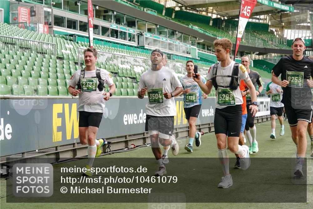 13.09.2026 - 21. swb-Marathon Bremen Michael Burmester http://msf.ph/oto/10461079 13.09.2026 12:55:06 Laufen im Stadion 161, 189, 201, 205, 385, 388, 411, 461, 472, 481, 495, 655, 666, 675, 816, 827, 854, 913, 1053, 1058, 1076, 1197, 1390, 1419, 1468, 1537, 1551, 1599, 1631, 1645, 1658, 2055, 2122, 2125, 2234, 2251, 2319, 2383, 2390, 2474, 2499, 2604, 2623, 2701, 2733, 2801, 2824, 2870, 2882, 2913, 2922, 2962, 2971, 3012, 3054, 3057, 3134, 3175, 3192, 3206, 3241, 3246, 3346, 3356, 3357, 3413, 3706, 3716, 3836, 4135, 4137, 4413, 4733, 5277, 5430, 5530, 6106, 2498, 3085 meine-sportfotos.de