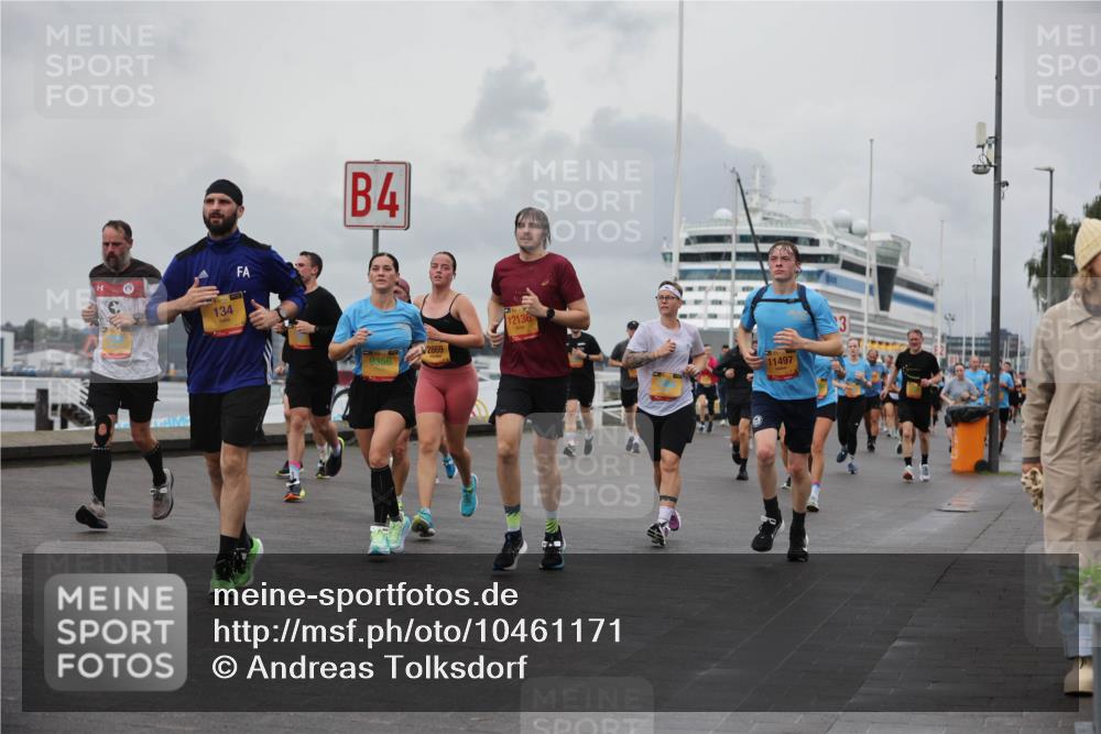 13.09.2026 - Kiel Lauf Andreas Tolksdorf http://msf.ph/oto/10461171 13.09.2026 12:01:44 Kiellinie 134, 4, 9356, 2869, 12136, 11497 meine-sportfotos.de