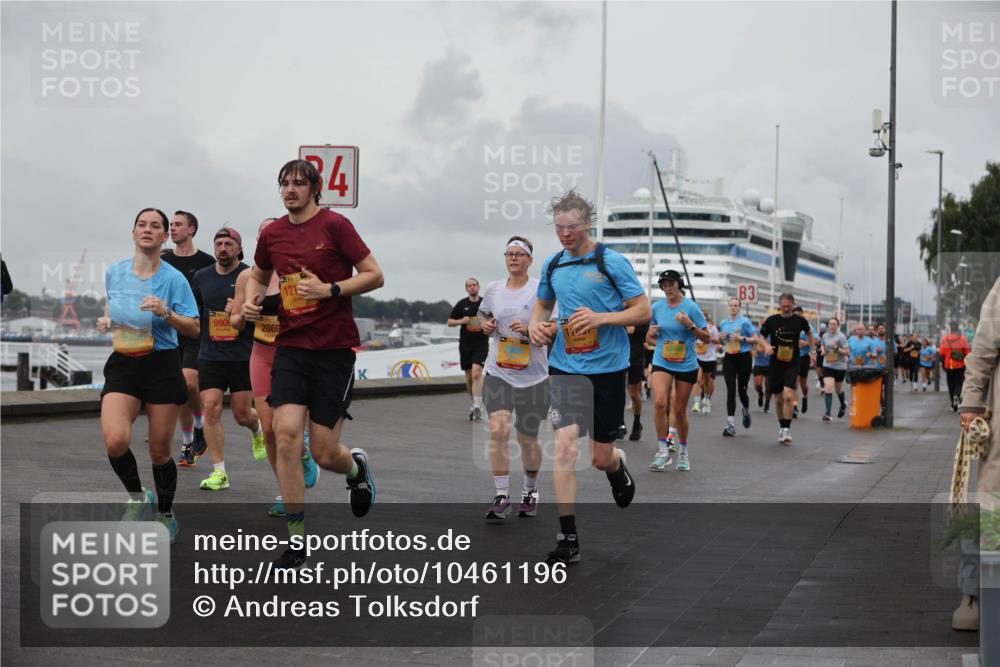 13.09.2026 - Kiel Lauf Andreas Tolksdorf http://msf.ph/oto/10461196 13.09.2026 12:01:45 Kiellinie 9906, 2869, 34, 3 meine-sportfotos.de