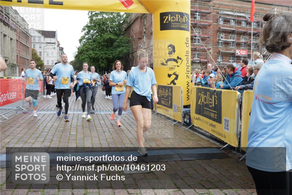 13.09.2026 - Kiel Lauf Yannick Fuchs http://msf.ph/oto/10461203 13.09.2026 09:53:28 Ziel 761, 802, 1417, 1499, 1718, 2058, 2886, 2948, 2978, 4920, 5779, 5789, 6180, 7143, 7185, 7429, 7541, 7552, 8260, 8353, 9568, 10495, 10929, 11059, 11073, 12284, 12493, 70, 175, 2058, 2399, 3205, 3581, 7140, 7226, 7495, 9707, 10275, 11312, 12417, 12468, 92, 852, 2657, 2691, 2748, 4144, 4626, 5988, 6254, 8502, 11872, 12390, 291, 1395, 4671, 6241, 6613, 6845, 7394, 8851, 9565, 12258 meine-sportfotos.de