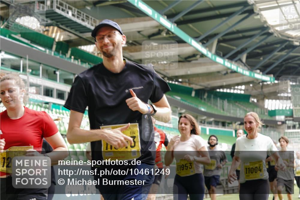 13.09.2026 - 21. swb-Marathon Bremen Michael Burmester http://msf.ph/oto/10461249 13.09.2026 10:34:25 Laufen im Stadion 10018, 10078, 10093, 10144, 10147, 10157, 10166, 10177, 10184, 10185, 10211, 10236, 10240, 10254, 10297, 10355, 10356, 10367, 10368, 10369, 10374, 10383, 10394, 10408, 10415, 10423, 10428, 10460, 10485, 10494, 10528, 10530, 10559, 10578, 10604, 10639, 10668, 10669, 10673, 10677, 10687, 10691, 10699, 10700, 10728, 10745, 10749, 10750, 10772, 10787, 10788, 10794, 10809, 10828, 10857, 10914, 10928, 11126, 11162, 11343, 11803, 11965, 10146, 10222 meine-sportfotos.de