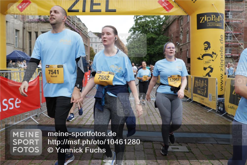 13.09.2026 - Kiel Lauf Yannick Fuchs http://msf.ph/oto/10461280 13.09.2026 09:53:31 Ziel 761, 802, 1417, 1499, 1718, 2886, 2948, 2978, 4920, 5779, 5789, 5988, 6180, 7185, 7429, 7541, 7552, 8260, 8353, 10495, 10929, 11059, 11073, 12284, 12493, 70, 175, 1718, 2058, 2399, 3205, 3581, 4920, 7140, 7143, 7226, 7495, 9568, 9707, 10275, 11312, 12417, 12468, 12493, 92, 852, 2657, 2691, 2748, 4144, 4539, 4626, 4803, 6254, 8502, 9057, 11872, 12390, 3581, 6241, 6613, 6845 meine-sportfotos.de