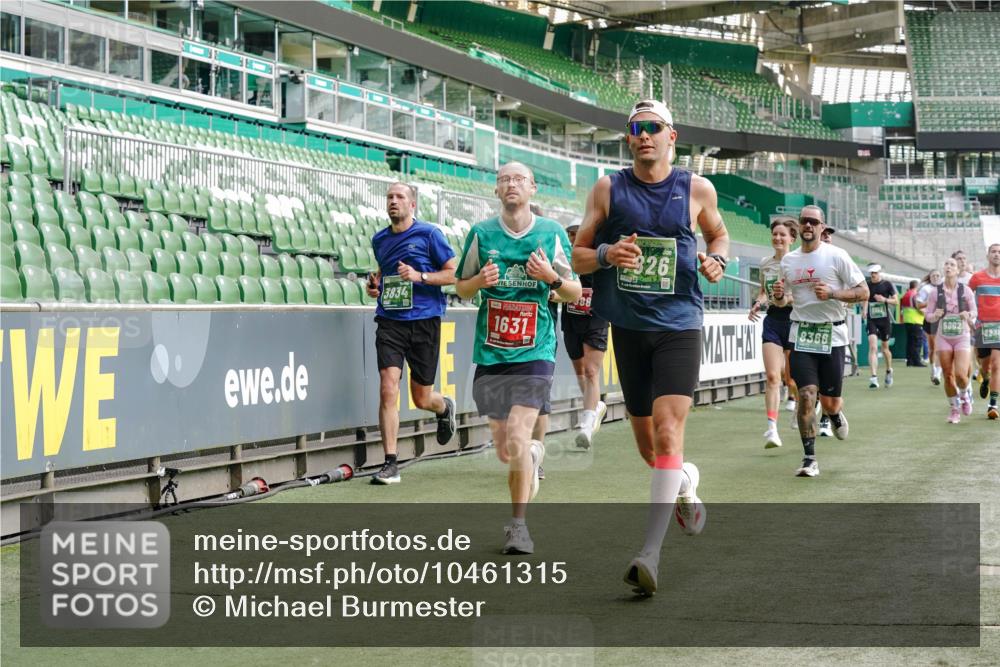 13.09.2026 - 21. swb-Marathon Bremen Michael Burmester http://msf.ph/oto/10461315 13.09.2026 12:55:11 Laufen im Stadion 161, 189, 201, 205, 385, 388, 411, 461, 472, 481, 495, 655, 666, 675, 816, 827, 854, 913, 1053, 1058, 1076, 1197, 1390, 1419, 1468, 1537, 1551, 1599, 1631, 1645, 1658, 2055, 2122, 2125, 2234, 2251, 2260, 2319, 2383, 2390, 2474, 2499, 2604, 2623, 2701, 2733, 2801, 2824, 2870, 2882, 2913, 2922, 2962, 2971, 3012, 3054, 3057, 3134, 3175, 3192, 3206, 3241, 3246, 3346, 3356, 3357, 3413, 3508, 3706, 3716, 3836, 4135, 4137, 4413, 4733, 5277, 5430, 5530, 6106, 2498, 3085 meine-sportfotos.de