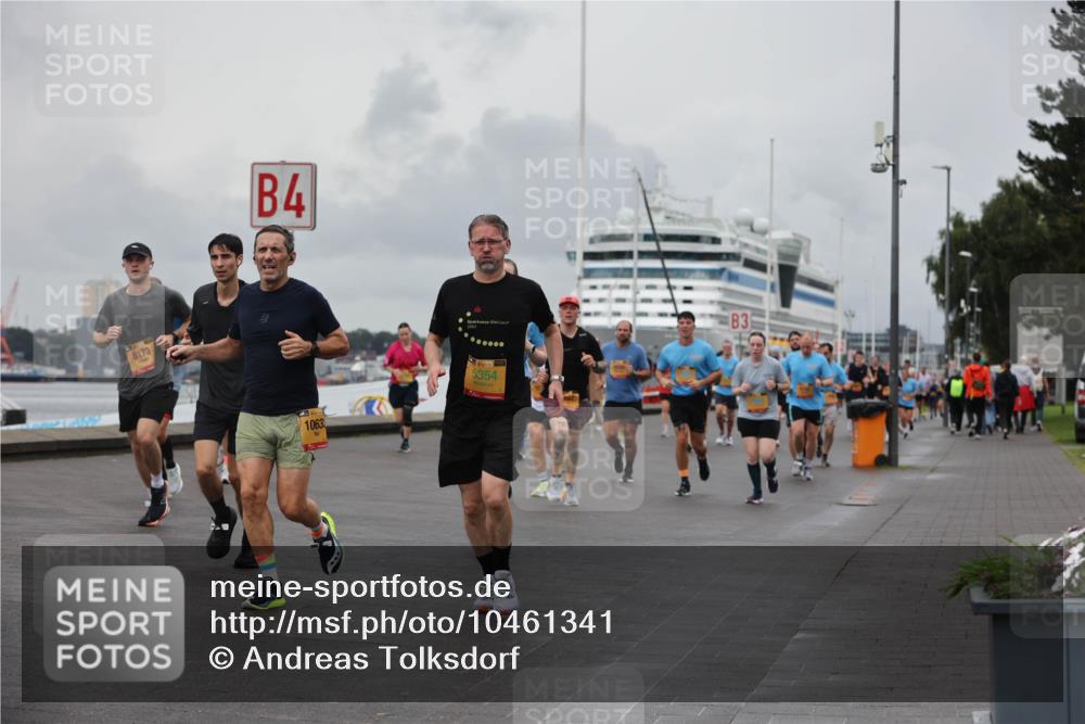 13.09.2026 - Kiel Lauf Andreas Tolksdorf http://msf.ph/oto/10461341 13.09.2026 12:01:50 Kiellinie 8173, 4, 1063, 3, 38, 5354 meine-sportfotos.de
