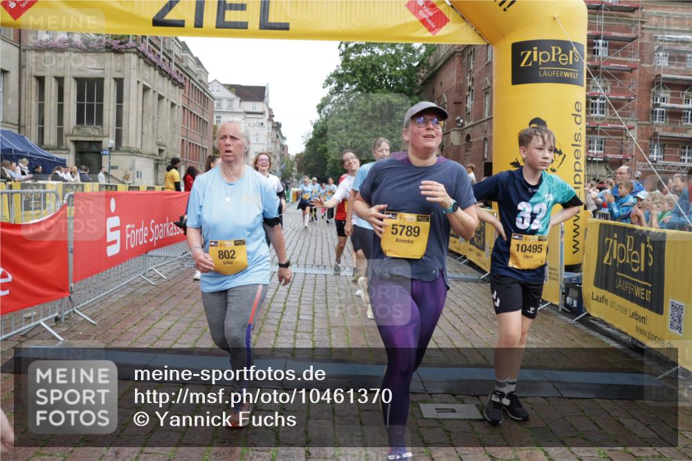 13.09.2026 - Kiel Lauf Yannick Fuchs http://msf.ph/oto/10461370 13.09.2026 09:53:35 Ziel 92, 761, 802, 852, 1417, 1499, 2886, 2948, 2978, 4626, 5789, 5988, 6180, 6254, 7185, 7429, 7541, 8353, 8502, 10495, 10929, 11059, 11073, 12284, 70, 175, 1718, 2058, 2399, 3205, 4920, 5779, 6180, 7140, 7143, 7226, 7495, 7541, 7552, 8260, 9568, 9707, 10275, 11059, 11312, 12417, 12468, 12493, 200, 2657, 2691, 2748, 2953, 4144, 4539, 4762, 4803, 5695, 7194, 8041, 8044, 8473, 9057, 9446, 9516, 10535, 11872, 12390, 70, 175, 3205, 3581, 7226, 9707, 12417, 12468 meine-sportfotos.de