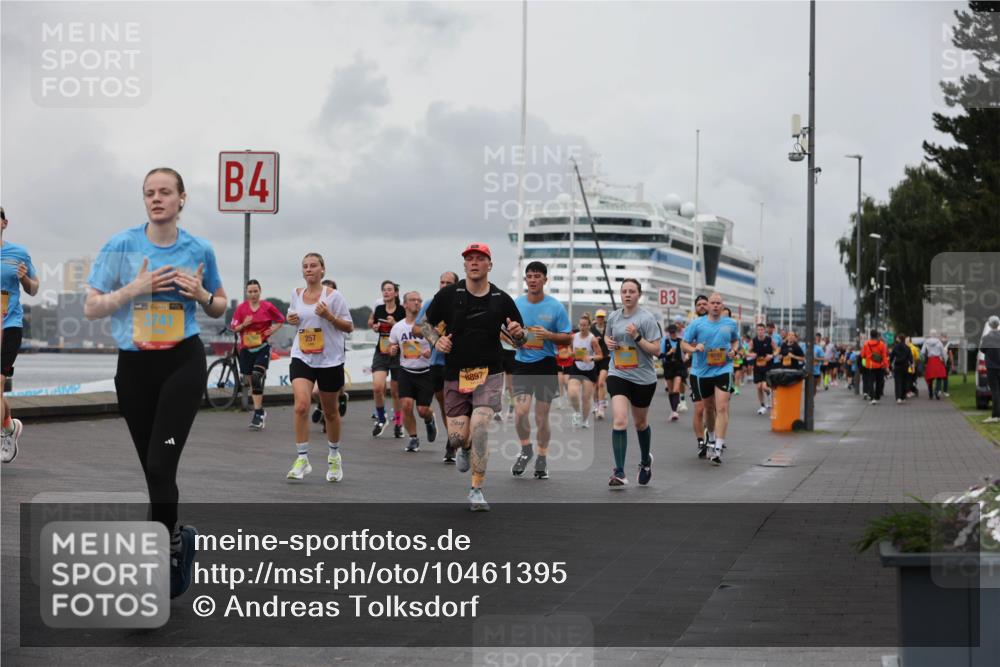 13.09.2026 - Kiel Lauf Andreas Tolksdorf http://msf.ph/oto/10461395 13.09.2026 12:01:52 Kiellinie 11, 392, 3741, 4, 257, 8897, 3, 9192 meine-sportfotos.de