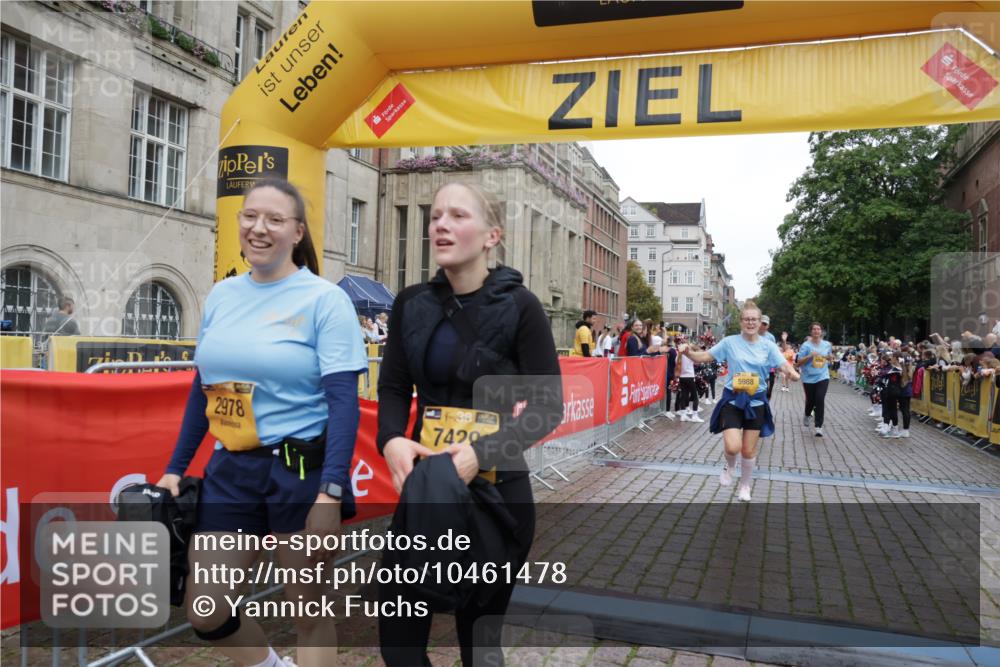 13.09.2026 - Kiel Lauf Yannick Fuchs http://msf.ph/oto/10461478 13.09.2026 09:53:39 Ziel 92, 761, 802, 852, 2657, 2691, 2886, 2948, 2978, 4144, 4626, 5789, 5988, 6254, 7185, 7429, 8502, 10929, 12390, 802, 1417, 1499, 1718, 2058, 2399, 4920, 5779, 5789, 6180, 7140, 7143, 7495, 7541, 7552, 8260, 8353, 9568, 10275, 10495, 11059, 11073, 11312, 12284, 12493, 200, 2748, 2953, 4539, 4762, 4803, 4988, 5695, 7194, 8041, 8044, 8473, 9057, 9446, 9516, 10535, 11100, 11872, 70, 175, 2399, 3205, 3581, 7226, 9707, 12417, 12468 meine-sportfotos.de