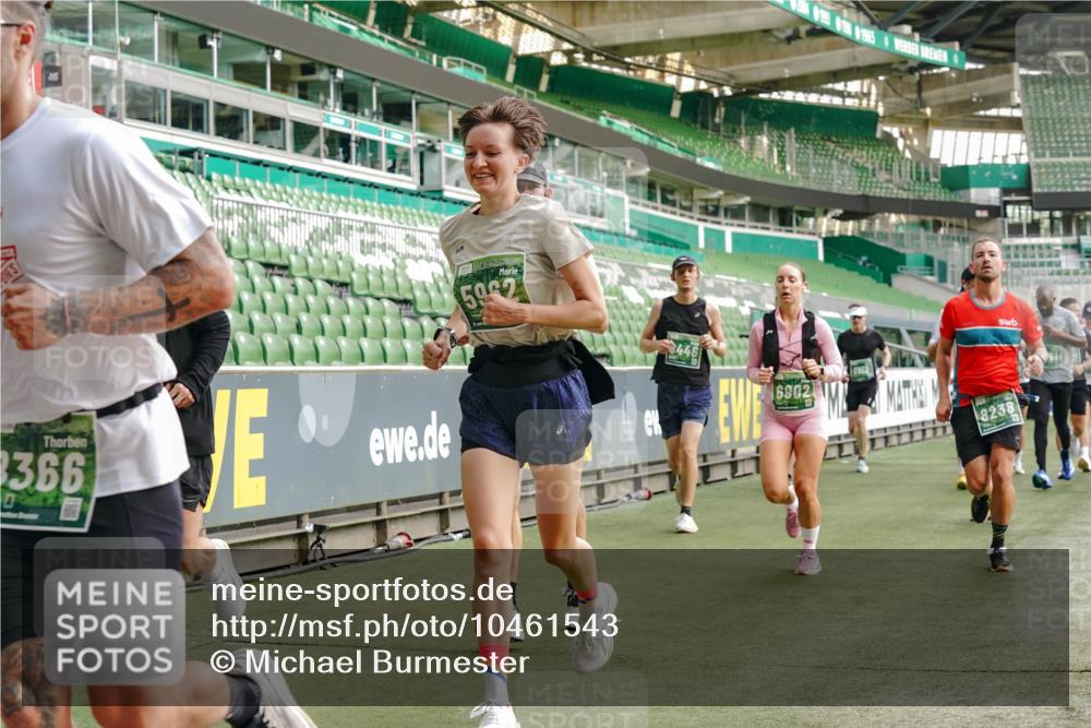 13.09.2026 - 21. swb-Marathon Bremen Michael Burmester http://msf.ph/oto/10461543 13.09.2026 12:55:14 Laufen im Stadion 161, 189, 201, 205, 385, 388, 411, 461, 465, 472, 481, 495, 655, 666, 816, 827, 854, 913, 1053, 1058, 1076, 1197, 1390, 1419, 1468, 1537, 1551, 1599, 1631, 1645, 1658, 1750, 2055, 2122, 2125, 2234, 2251, 2260, 2319, 2383, 2390, 2474, 2499, 2604, 2623, 2701, 2733, 2801, 2824, 2870, 2882, 2913, 2922, 2962, 2971, 3012, 3054, 3057, 3134, 3175, 3192, 3206, 3241, 3246, 3346, 3356, 3357, 3413, 3508, 3706, 3716, 3836, 4135, 4137, 4413, 4479, 4733, 5277, 5430, 5530, 6106, 2498, 3085 meine-sportfotos.de